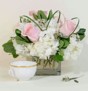 Mom's Petite Pink & White Bouquet